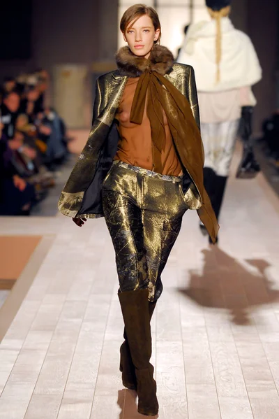 Look 52